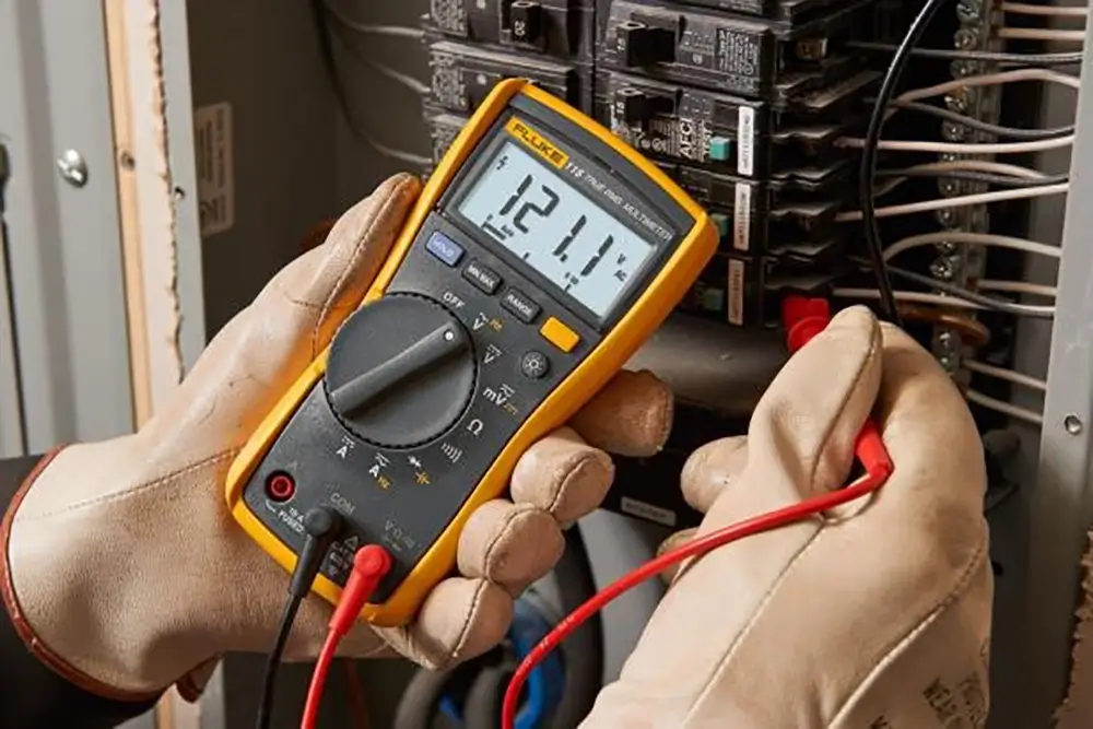 fluke-115-digital-multimeter-1