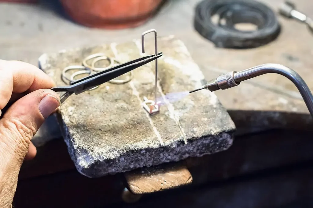 hand-tools-for-welding